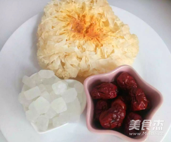冰糖红枣银耳羹#孕产妇食谱#的做法