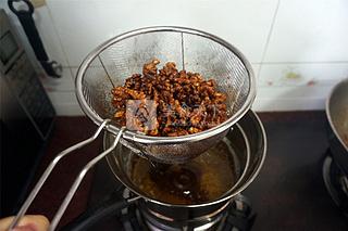 琥珀核桃的做法步骤：6