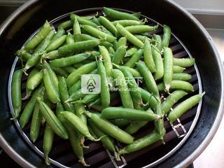 蒸豌豆的做法步骤：3