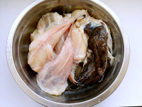 豉香胖头鱼炖豆腐的做法步骤1