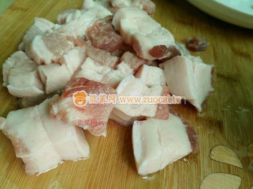 腐竹烧肉的做法