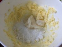 苺干酸奶蜂蜜马芬的做法步骤5