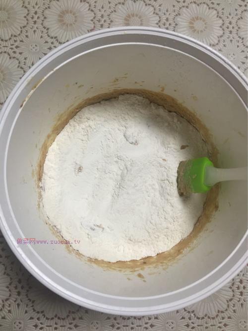 红糖枣泥磅蛋糕的做法