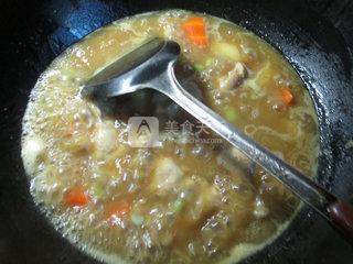 咖喱什锦鸡翅根 的做法步骤：6
