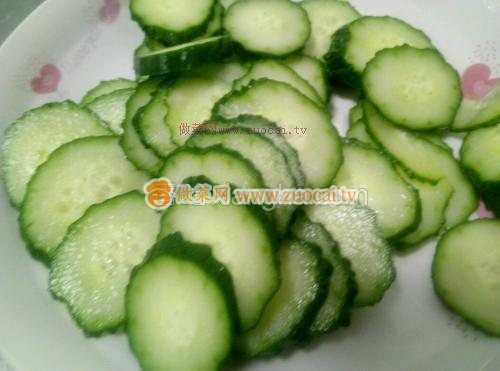火腿肠炒黄瓜的做法