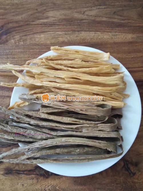 黑腐竹红烧肉的做法