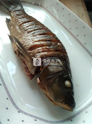 【卤水鱼】的做法步骤:3