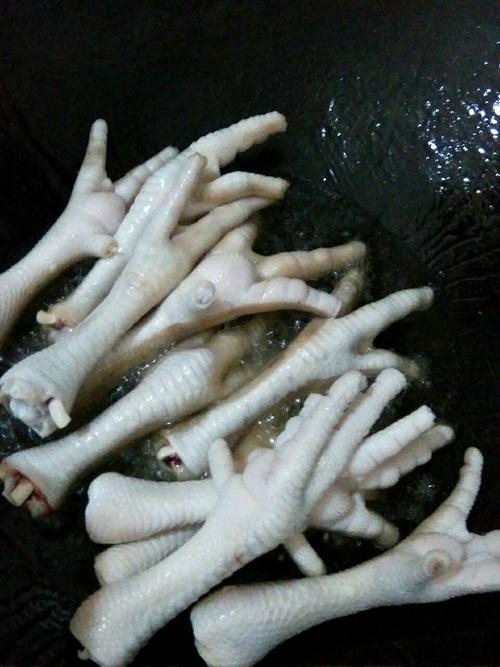 广式虎皮鸡爪的做法