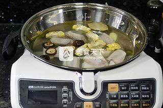 玉米炖排骨的做法步骤:7