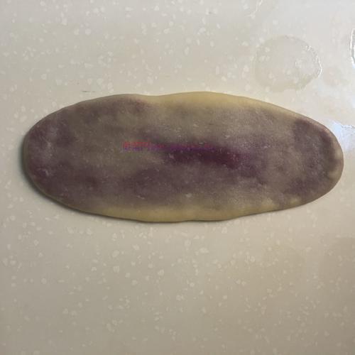 紫薯蛋黄酥的做法