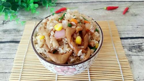 鸭肠炒饭的做法
