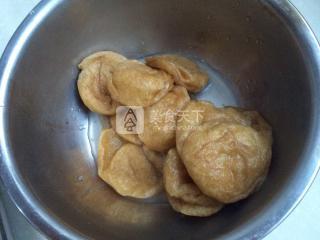 香菇烧油面筋的做法步骤：3