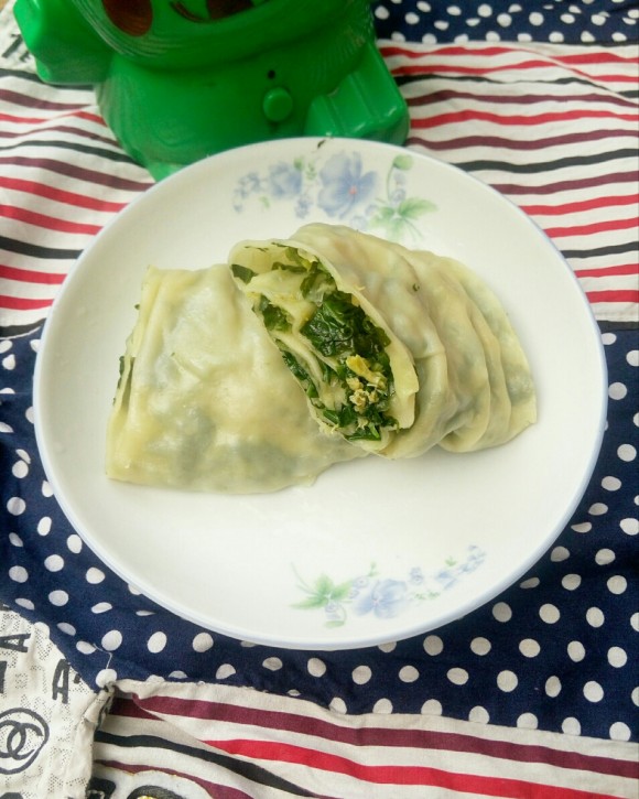 菠菜鸡蛋菜卷