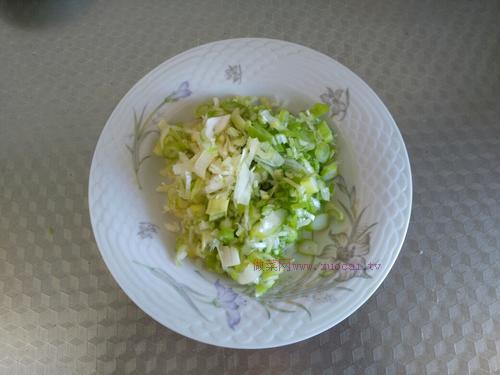 黑胡椒驴肉饼的做法