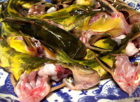 冻豆腐烧黄骨鱼的做法步骤2