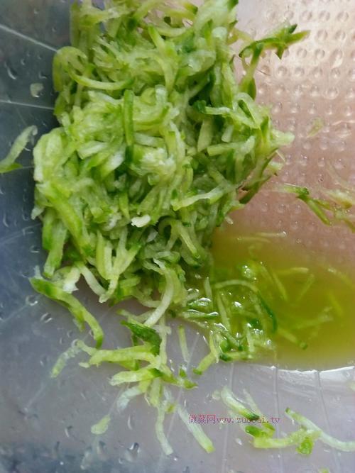 青萝卜丝鸡蛋饼的做法