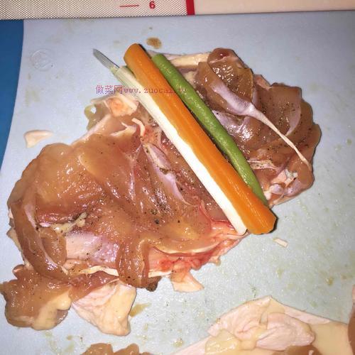 鸡腿蔬菜卷的做法
