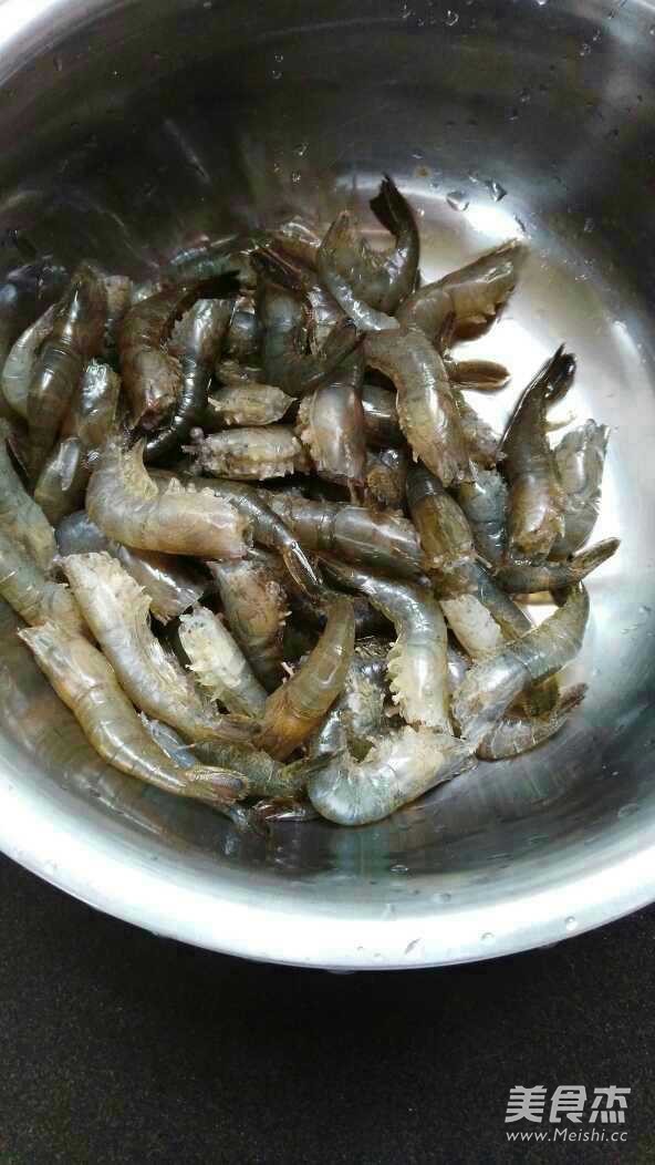 糖醋河虾的做法