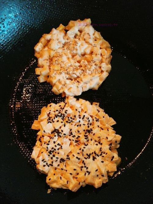 红薯粒饼的做法