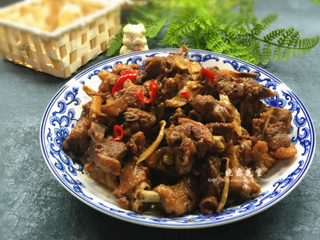 酸子姜焖青头鸭