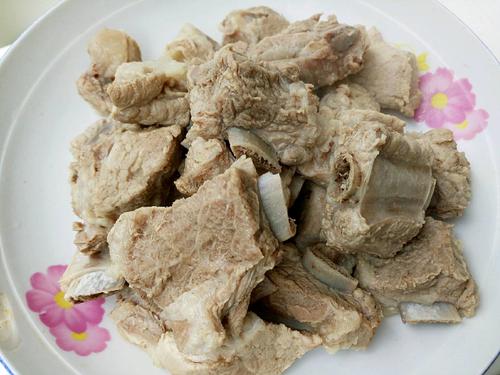 双椒煎排骨的做法
