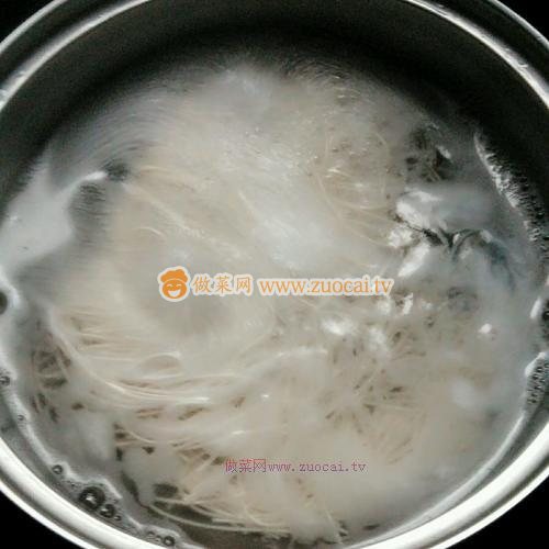 葱香红油拌面的做法