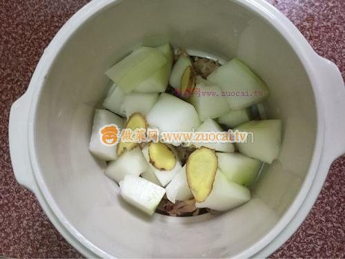 冬瓜炖鸡汤的做法