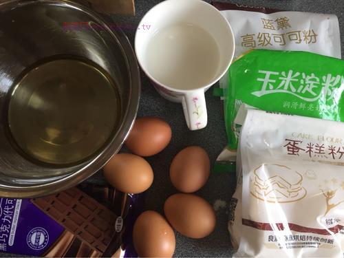 8寸可可戚风蛋糕的做法